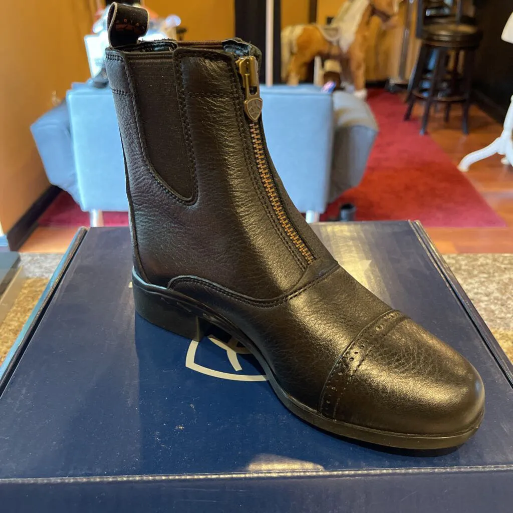 BOOTS BLACK ARIAT SIZE 6