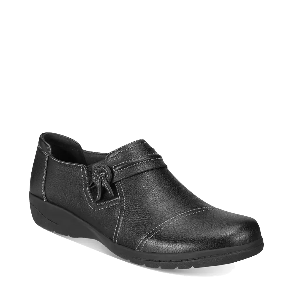 Clarks Women's Cheyn Madi Leather Slip On in Black