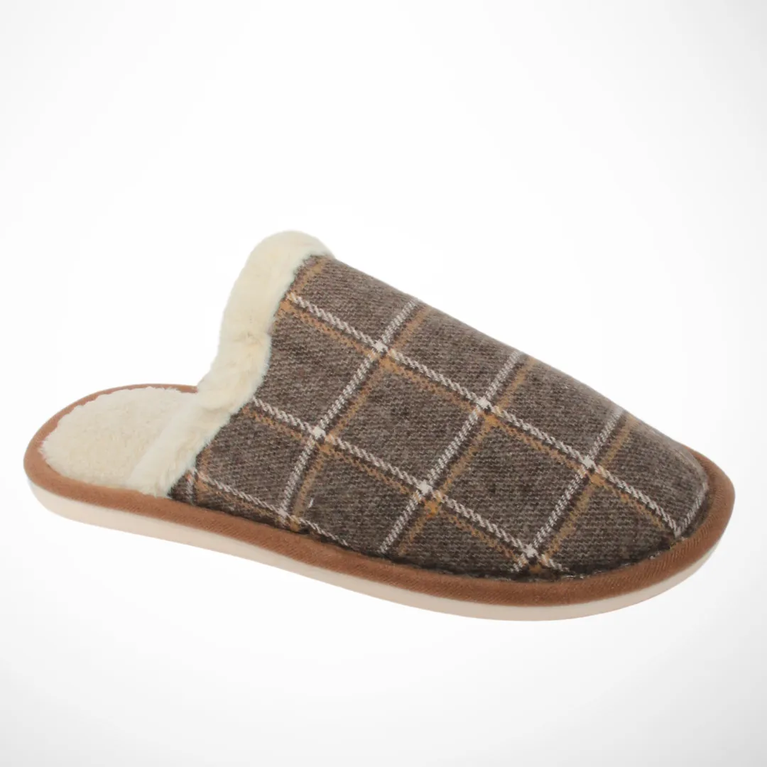 Men Closed Toe House Slipper (Brown)