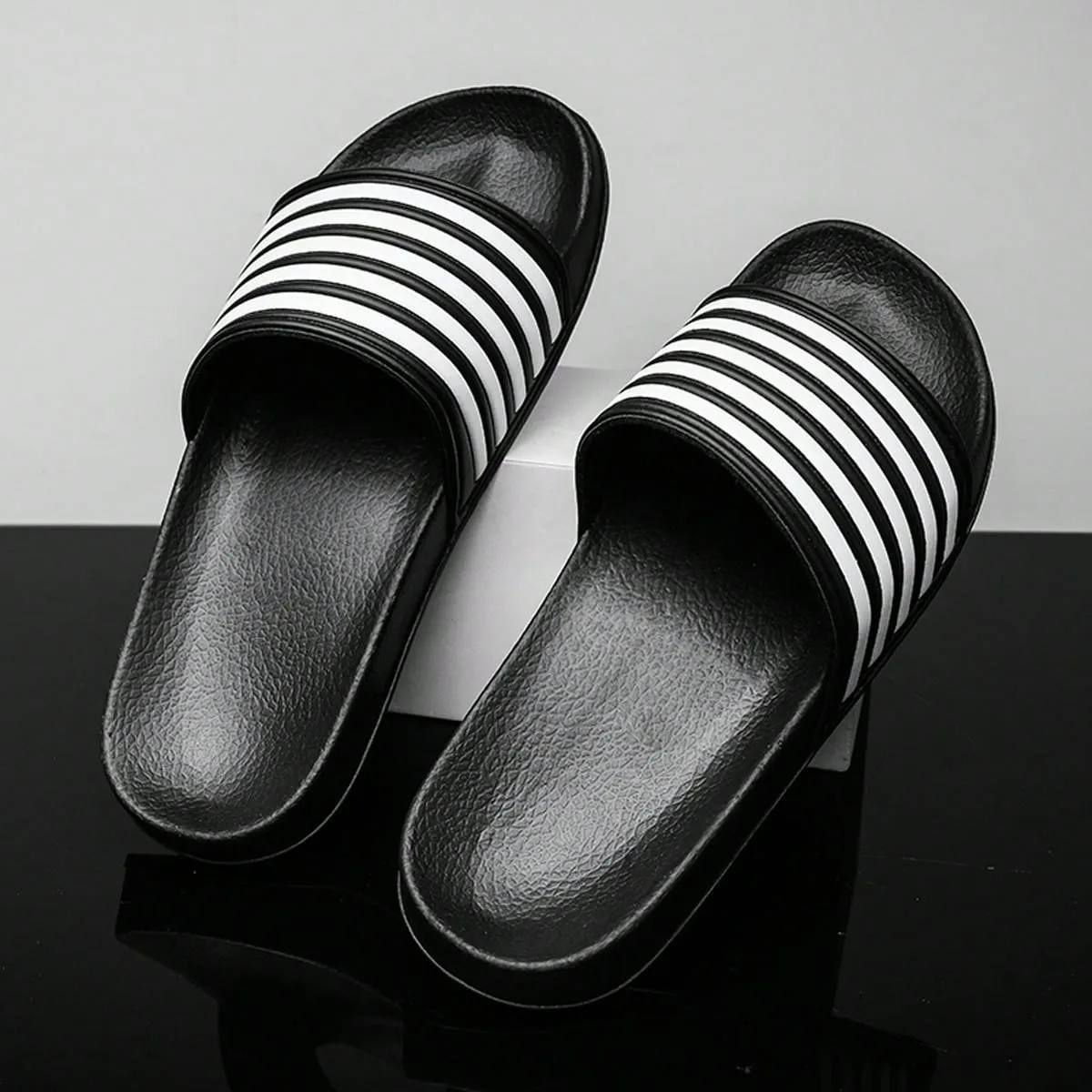 Men's Plus Size Black And White Striped Slippers For Summer, Fashionable Waterproof And Odor-Resistant House Slippers For Indoor And Outdoor Use, Beach Slides