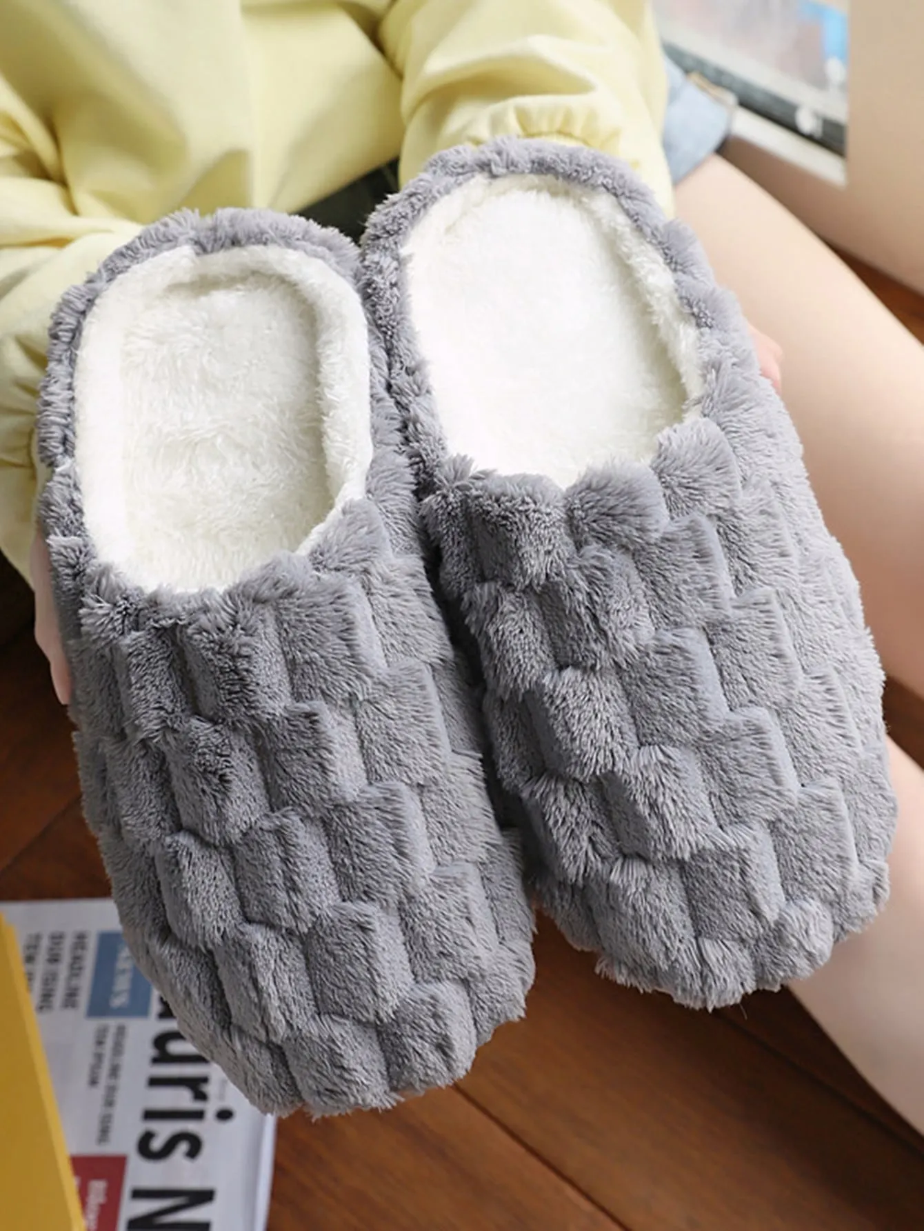 New Men's Soft-sole Indoor Home Slippers, One Pair, Designed For Wooden Floor, Silent, Warm, Lightweight, Japanese-style