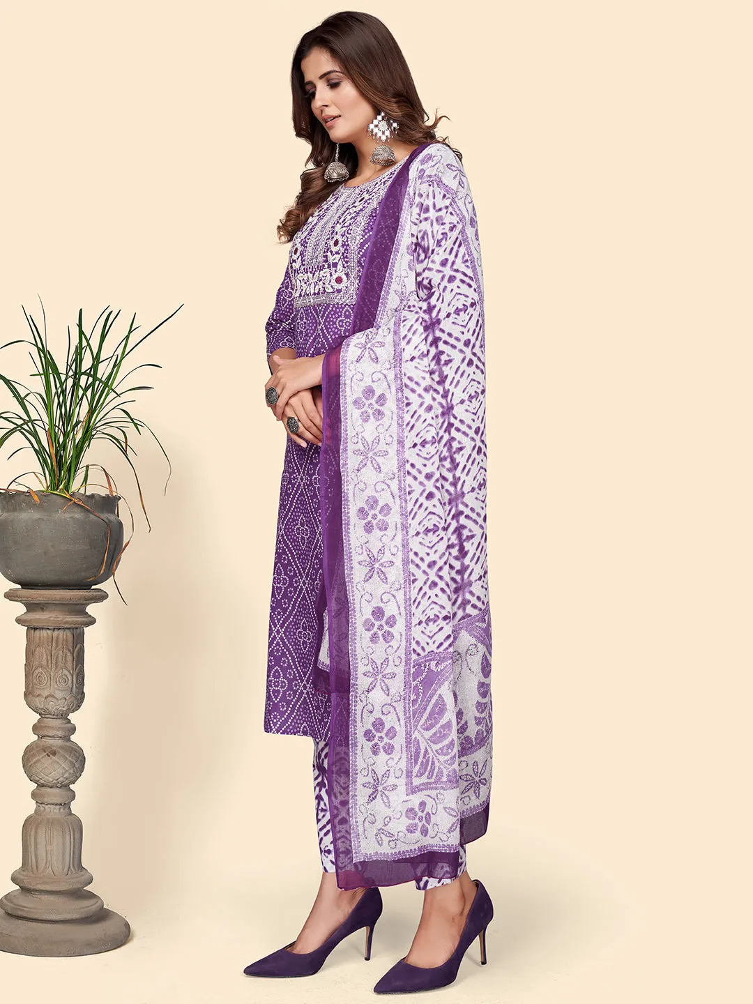 Women'S Print & Embroidered Straight Cotton Lavender Stitched Kurta Pant With Dupatta