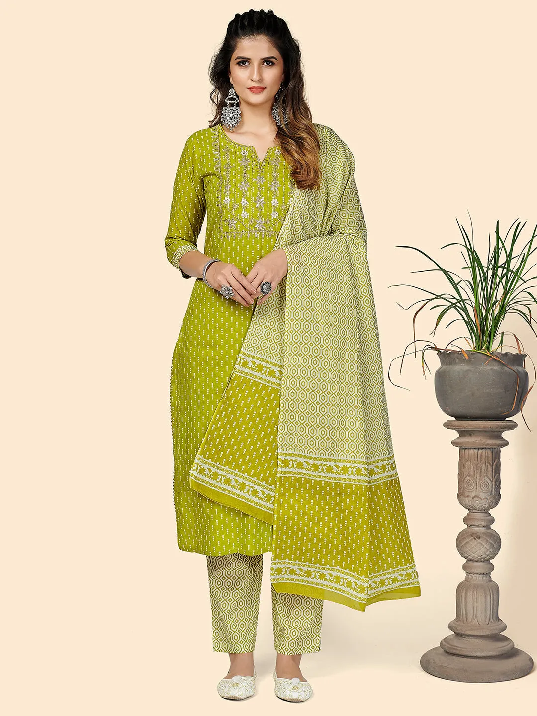 Women'S Printed & Embroidered Straight Cotton Parrot Green Stitched Kurta Pant With Dupatta