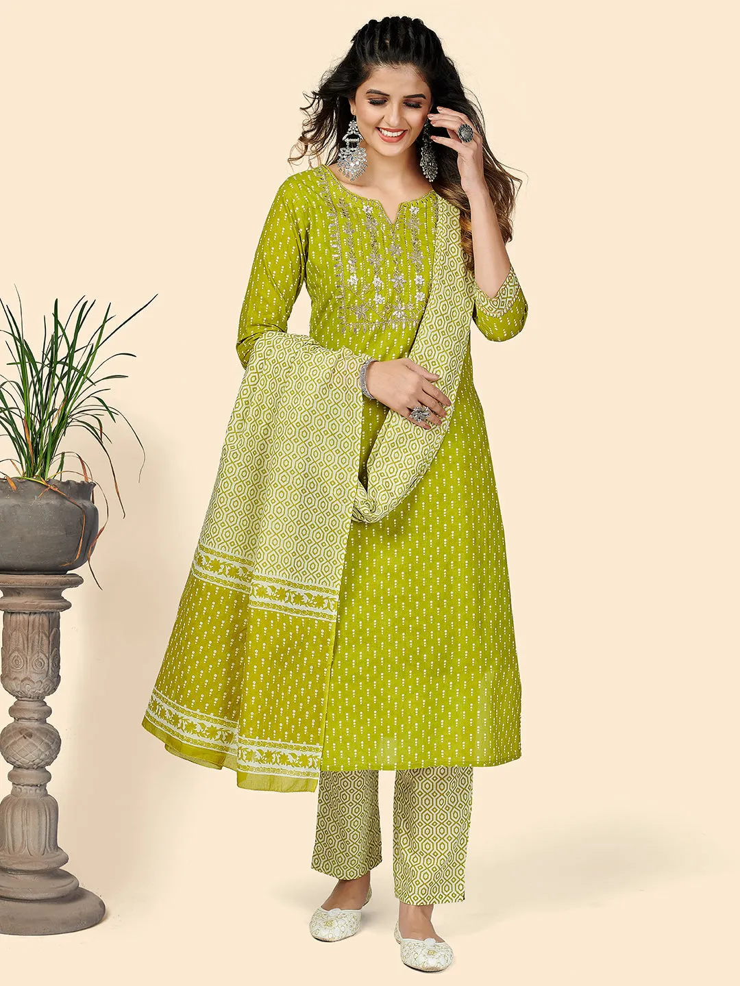 Women'S Printed & Embroidered Straight Cotton Parrot Green Stitched Kurta Pant With Dupatta