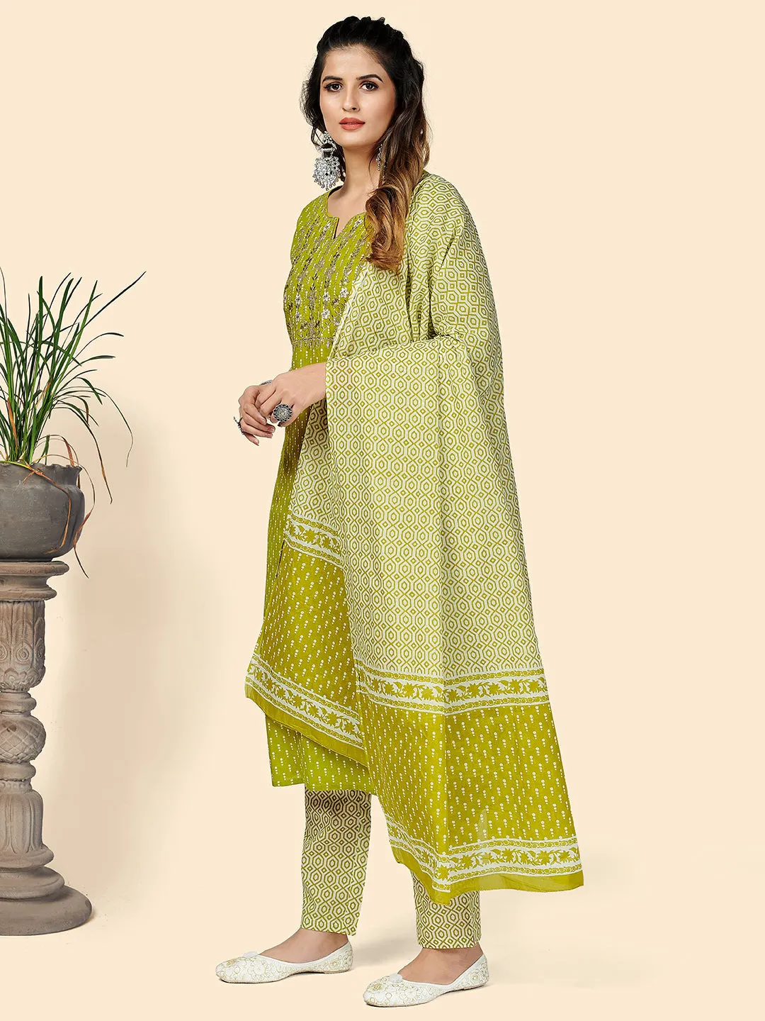 Women'S Printed & Embroidered Straight Cotton Parrot Green Stitched Kurta Pant With Dupatta