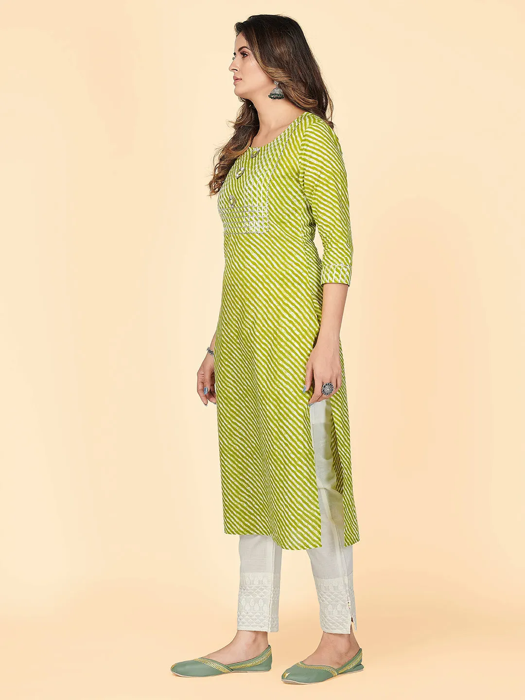 Women'S Printed & Gota Patti Straight Cotton Parrot Green Stitched Kurta