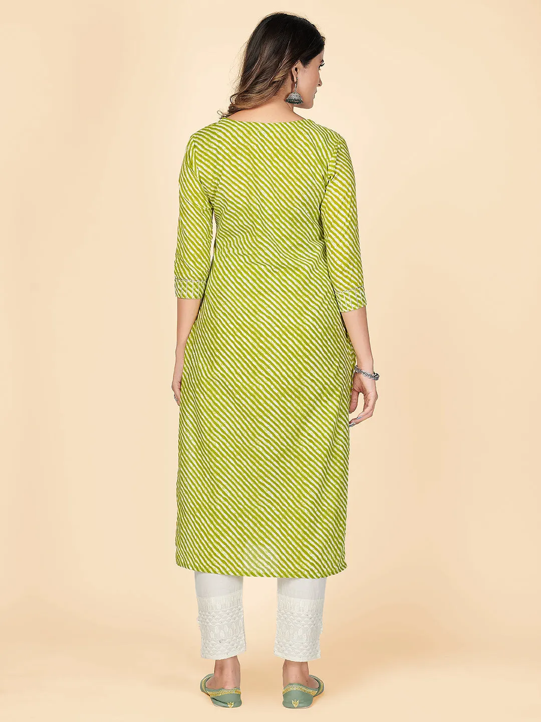 Women'S Printed & Gota Patti Straight Cotton Parrot Green Stitched Kurta