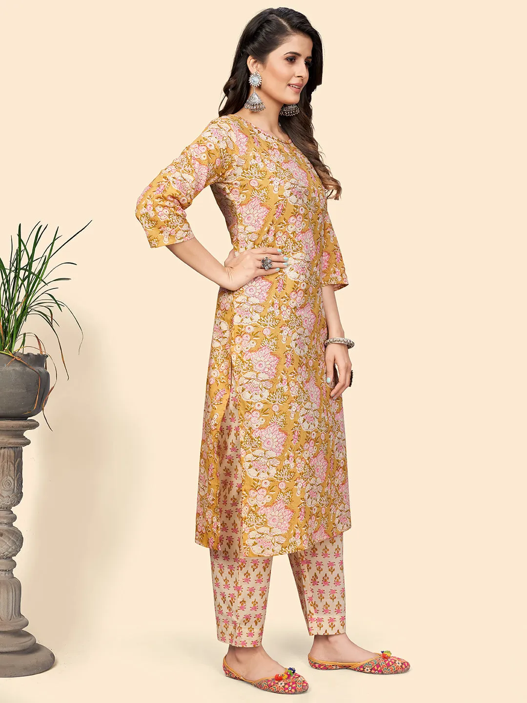 Women'S Printed & Sequience Straight Cotton Yellow Stitched Kurta Pant With Dupatta