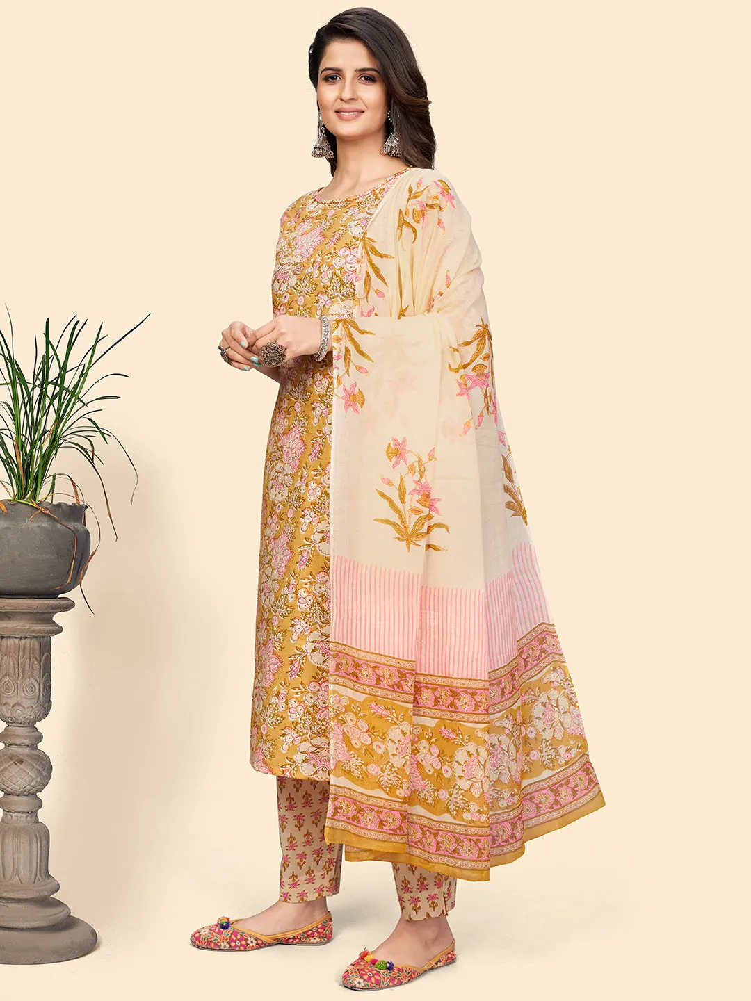 Women'S Printed & Sequience Straight Cotton Yellow Stitched Kurta Pant With Dupatta