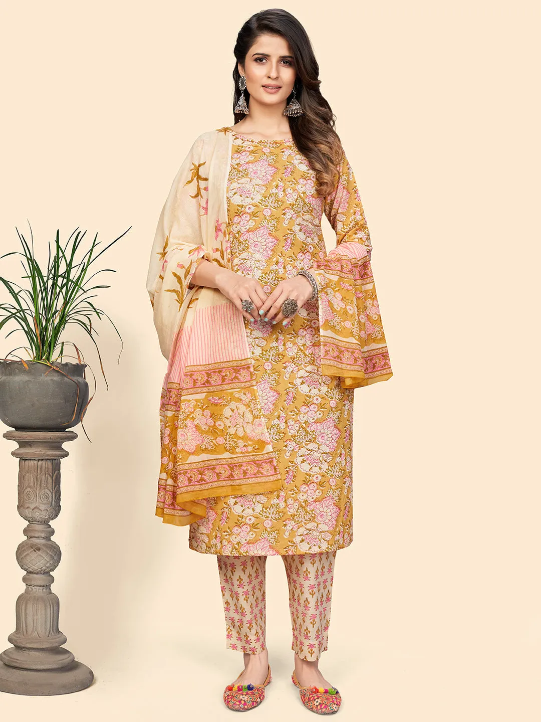 Women'S Printed & Sequience Straight Cotton Yellow Stitched Kurta Pant With Dupatta