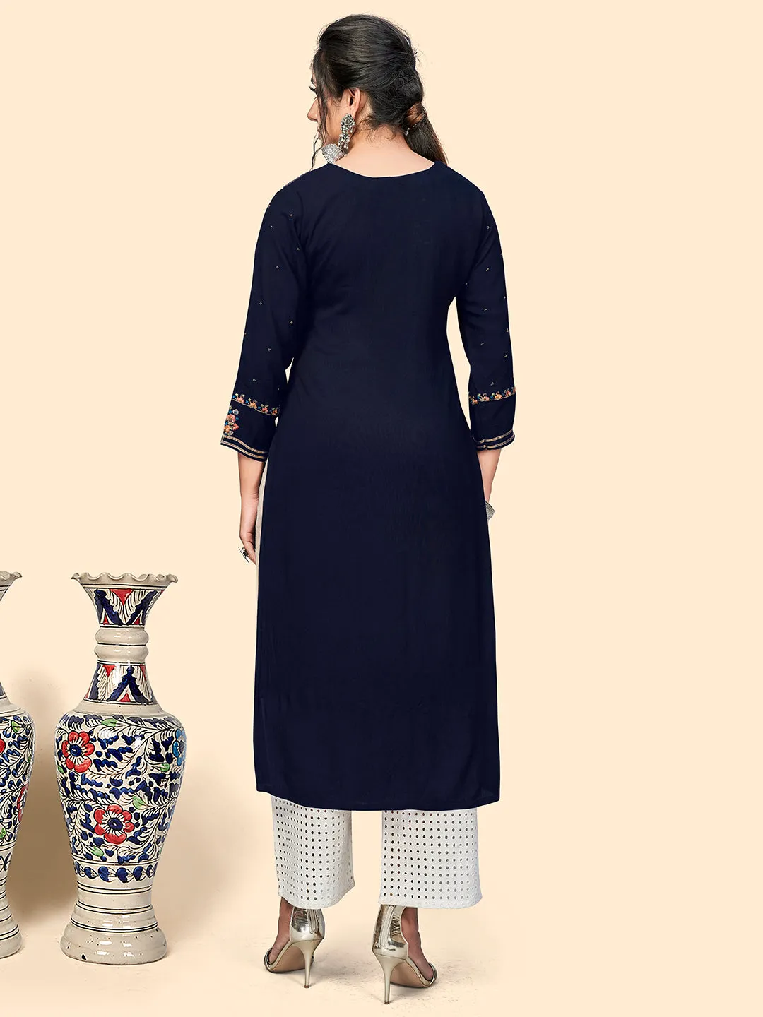 Women'S Viscose Embroidered Straight Stitched Kurta